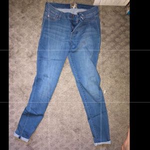 Celebrity pink skinny jeans